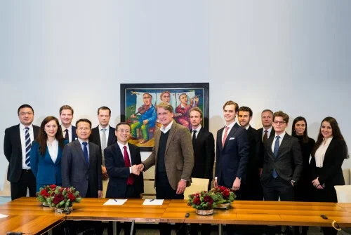 Geely Acquires Strategic Stakes in AB Volvo